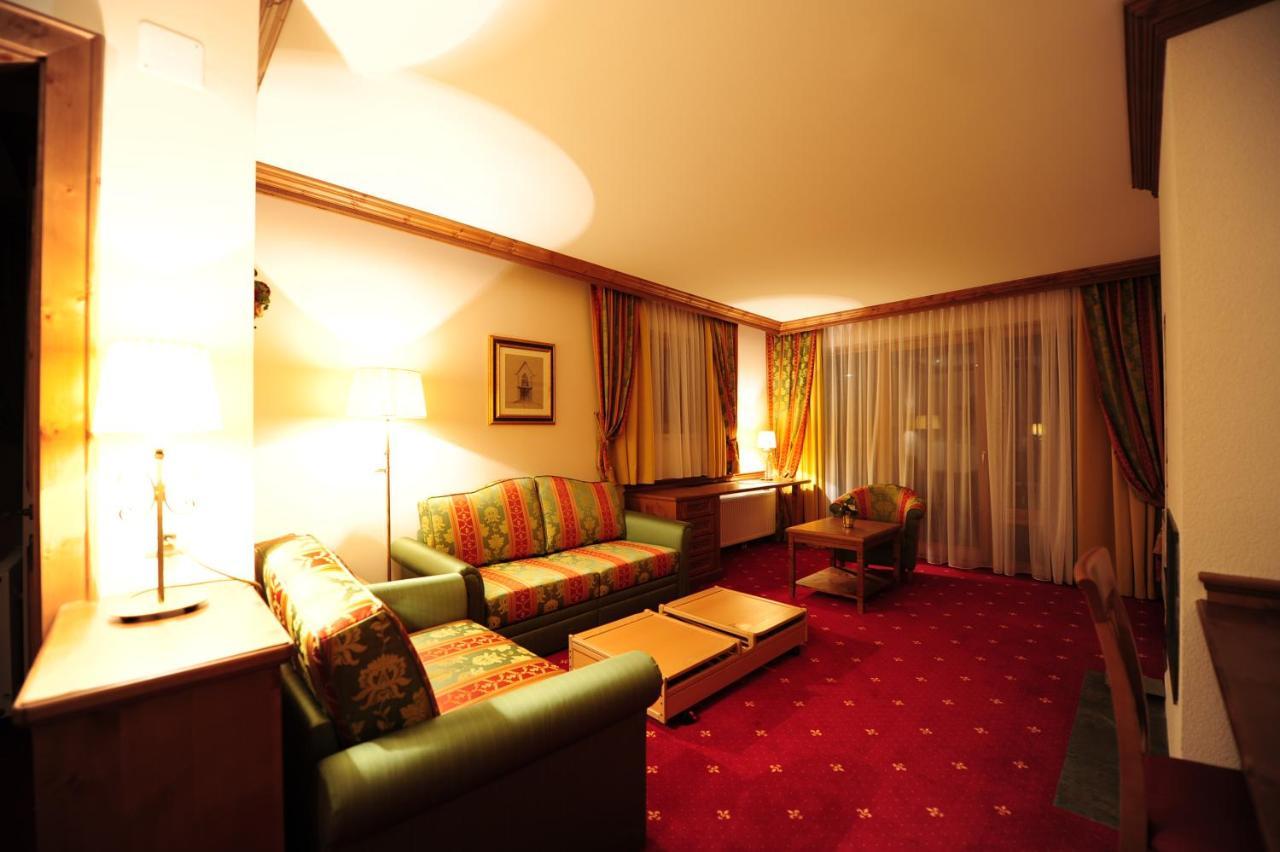Max Hotel
