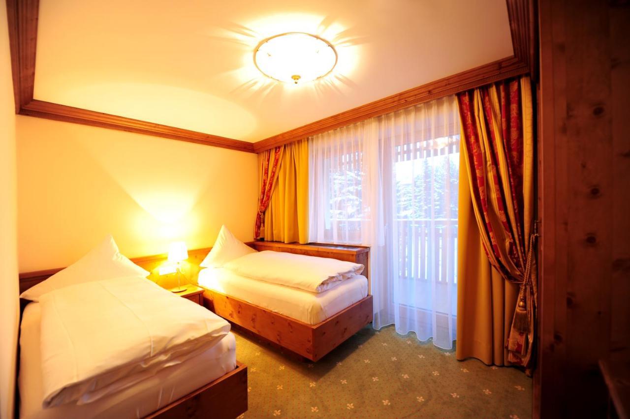Max Hotel