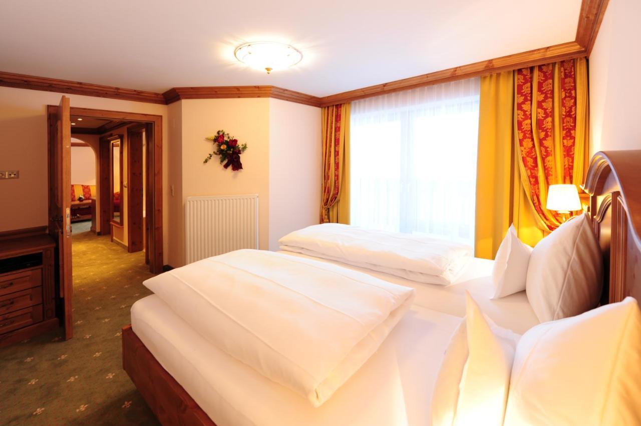 Max Hotel